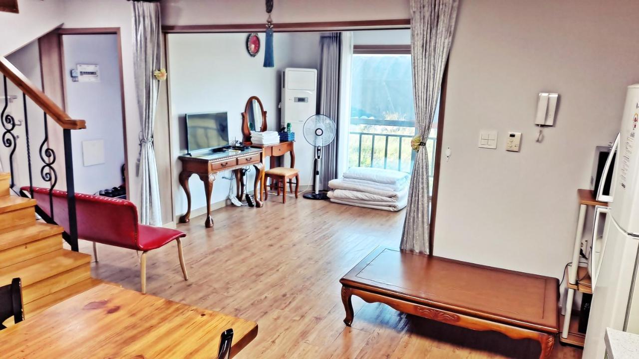 Jeju Gillime Pension Exterior photo